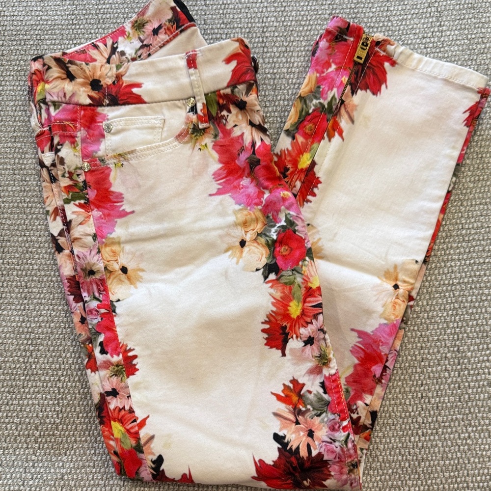 Marciano Floral Capri Pants - size 24